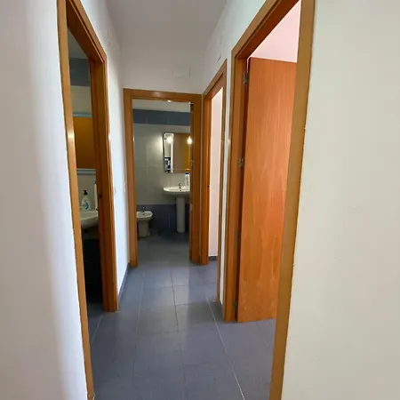 Apartment Columbretes, A 200 Metros De La Playa, Wifi Gratuito, Plaza De Garaje Y Piscina