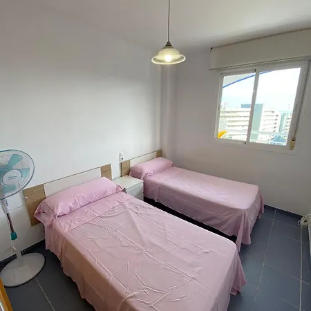 Apartment Columbretes, A 200 Metros De La Playa, Wifi Gratuito, Plaza De Garaje Y Piscina Oropesa del Mar